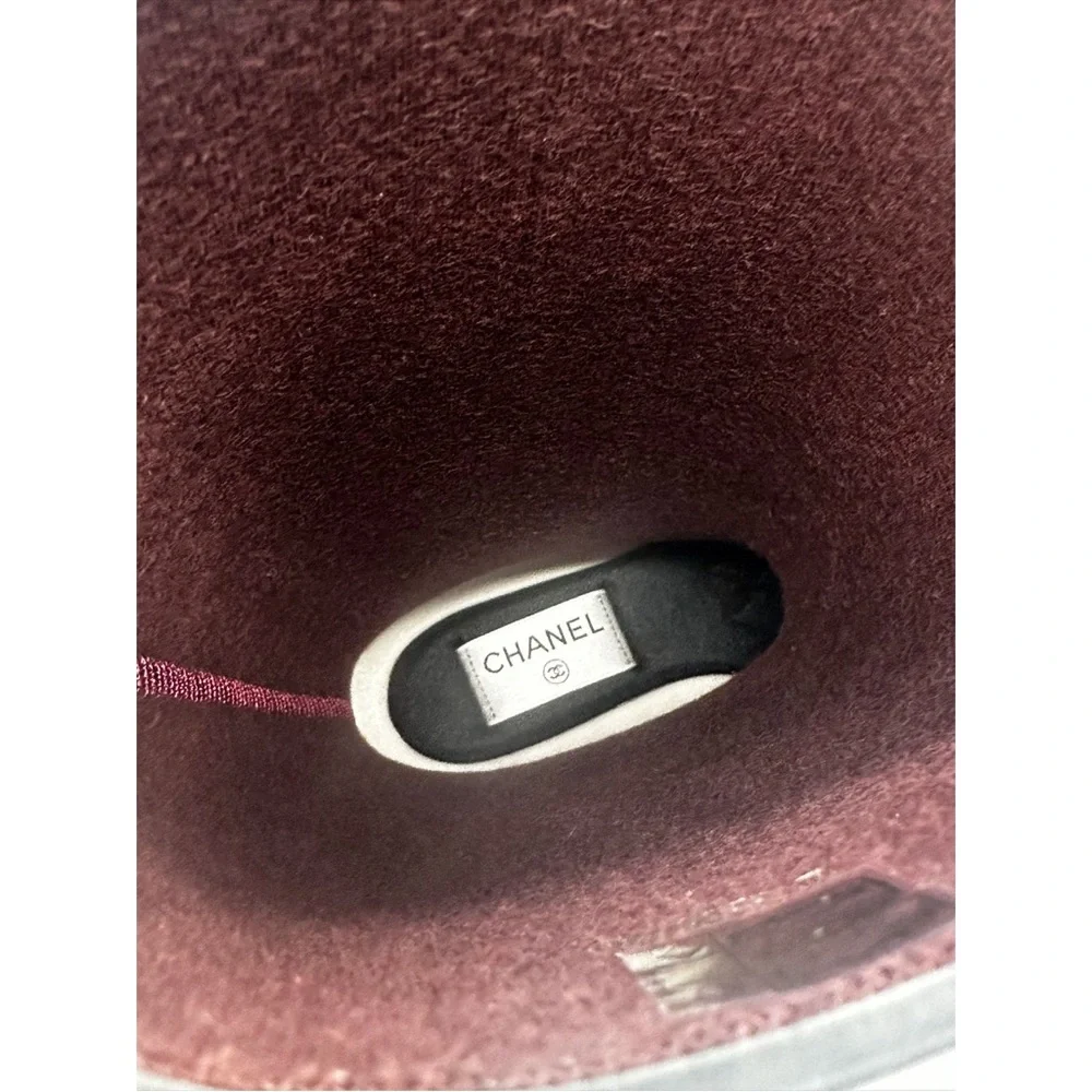 Chanel rain boots - Picture 4 of 14